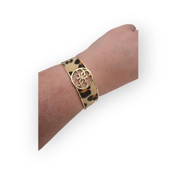 Guess Leopard Faux-Fur Logo Hinged Bangle – Gold-Tone Statement Bracelet - Picture 2 of 13